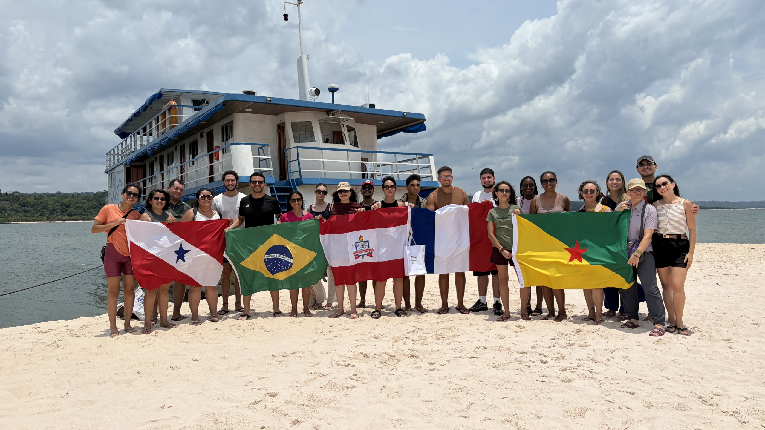 Escola Imersiva Internacional reúne estudantes do Brasil, da França e da Guiana Francesa para debater sociobioeconomia pan-amazônica